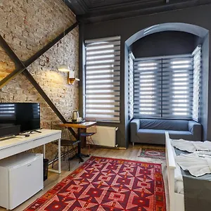 Hotel Miro Mansion Old ***